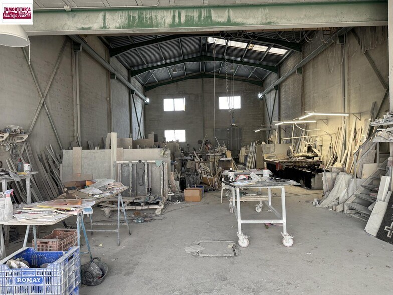 Industrial in València, Valencia for sale - Building Photo - Image 2 of 7