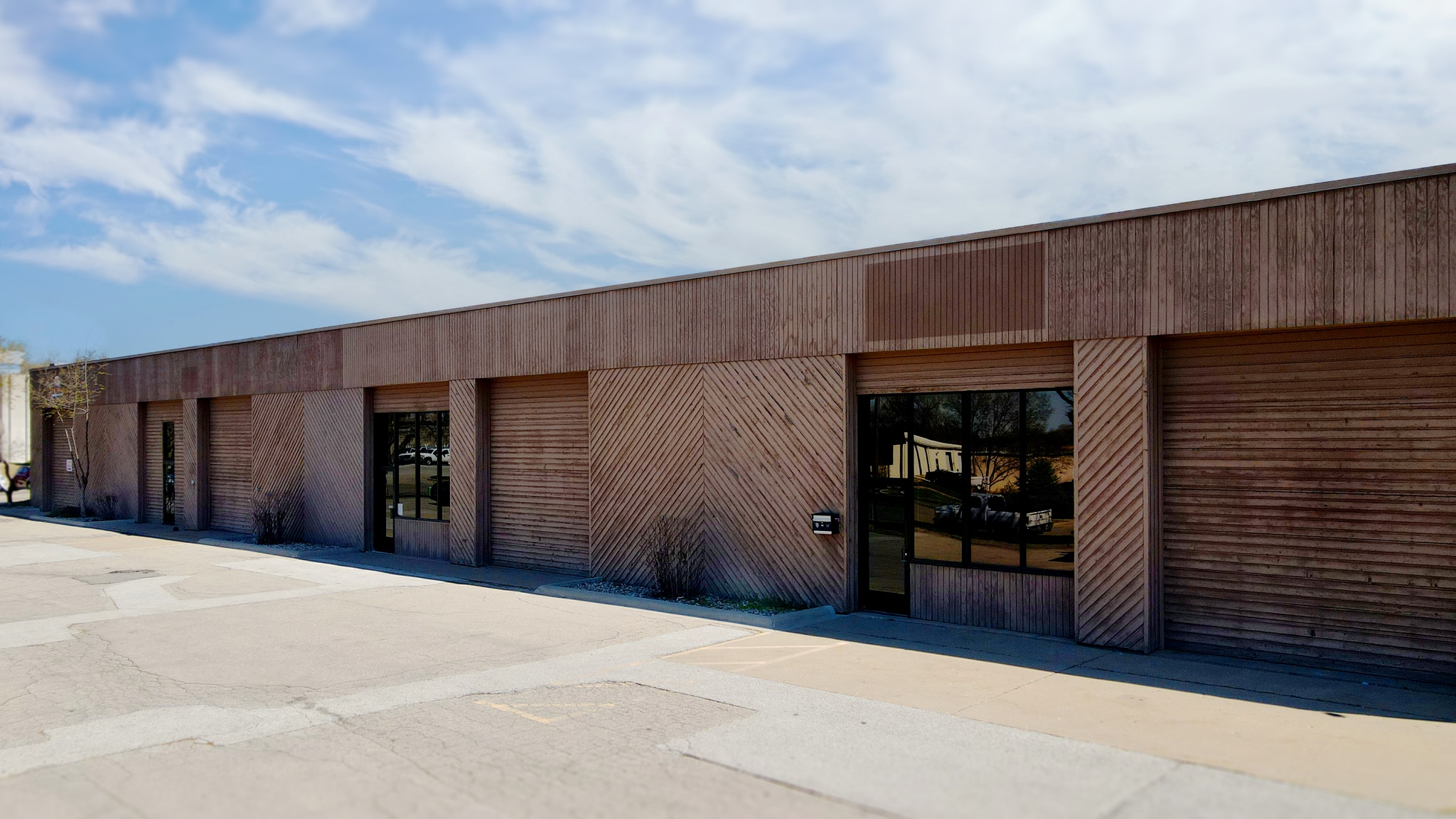 2023 NW 92nd Ct, Clive, IA for lease Building Photo- Image 1 of 20