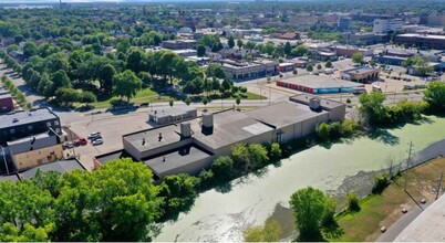 801 Cedar St, Green Bay, WI - AERIAL  map view