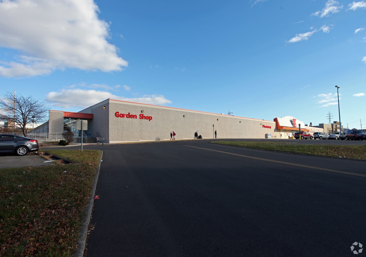 320 S 25th St, Easton, PA 18042 KMART Easton, PA