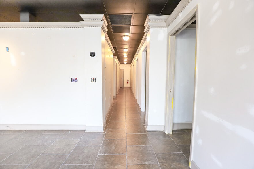 3545 SW 34th St, Gainesville, FL for lease - Interior Photo - Image 3 of 41