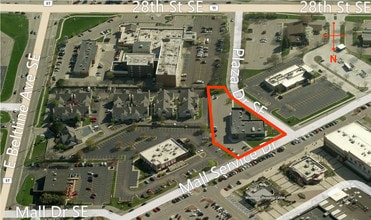 3327 28th St SE, Grand Rapids, MI - AERIAL  map view