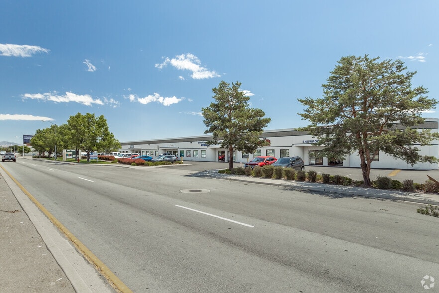280 Greg St, Reno, NV for lease - Building Photo - Image 3 of 6