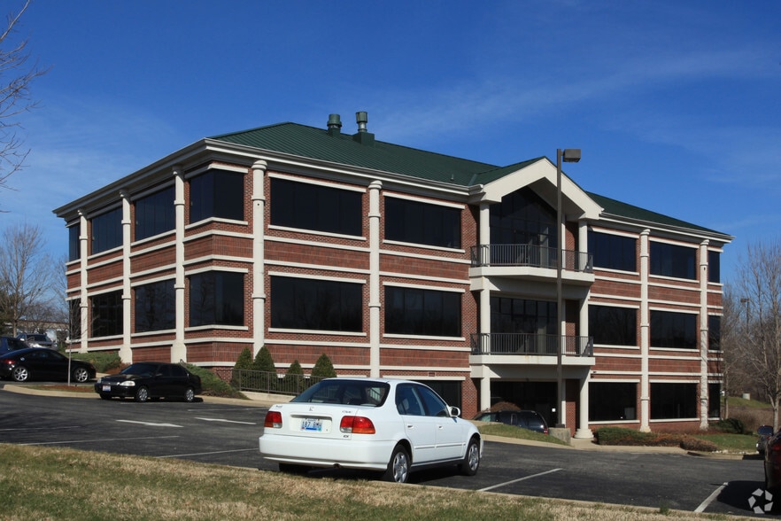 2031 Nelson Miller Pky, Louisville, KY for lease - Building Photo - Image 2 of 2