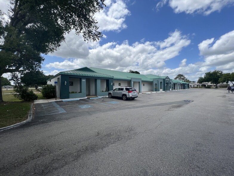 1101-1111 N Parrott Ave, Okeechobee, FL for lease - Building Photo - Image 2 of 8