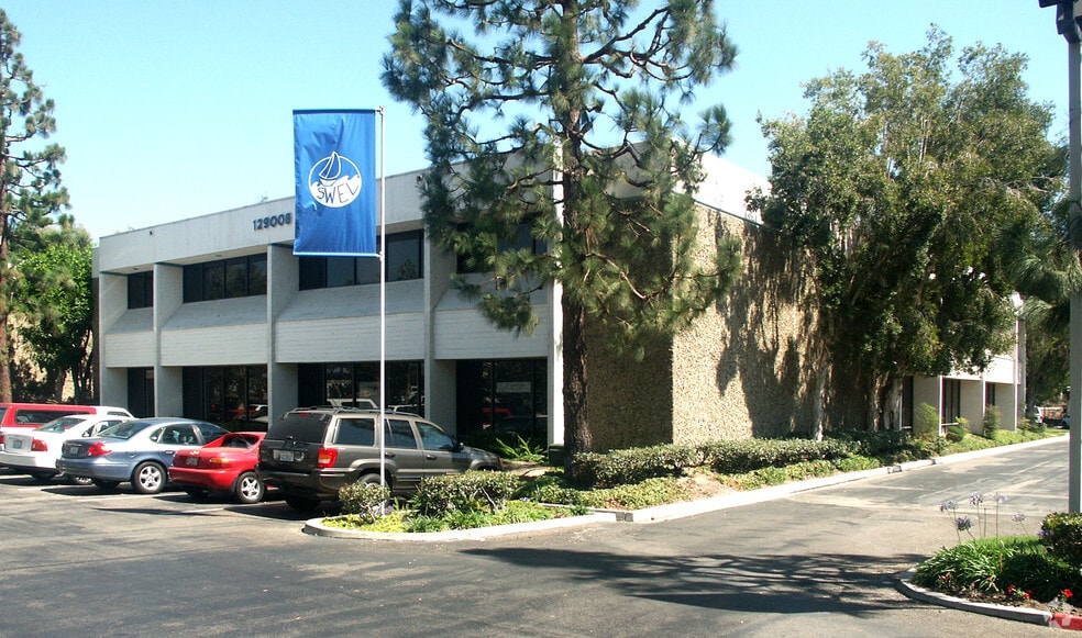 12900 Garden Grove Blvd, Garden Grove, CA for lease - Building Photo - Image 3 of 4