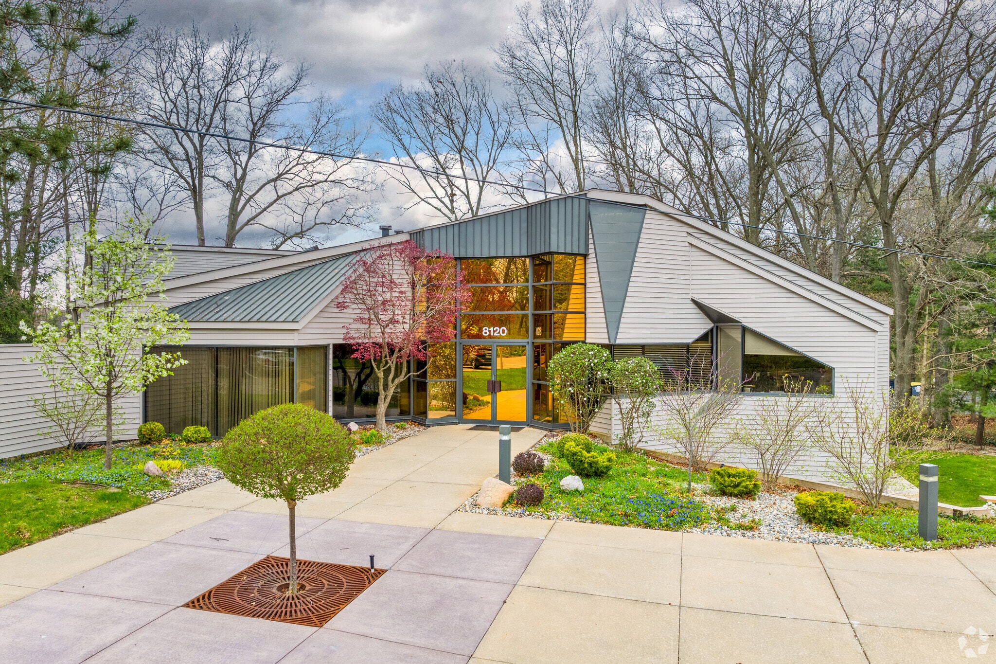 8120 Moors Bridge Rd, Portage, MI for sale Primary Photo- Image 1 of 1