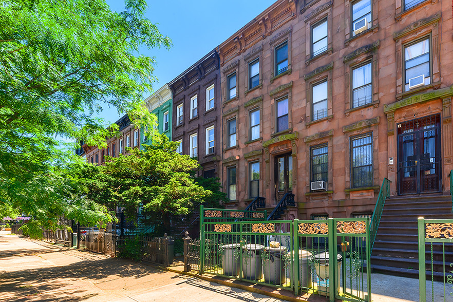 1106 Bushwick Ave, Brooklyn, NY for sale - Primary Photo - Image 1 of 1