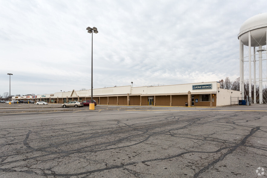 2828-2996 McCartney Rd, Youngstown, OH for lease - Building Photo - Image 3 of 3