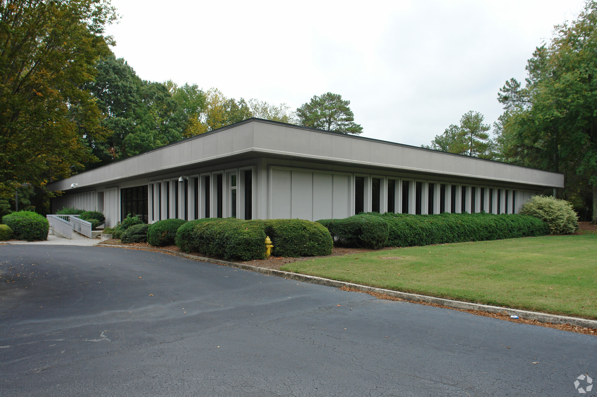 48 Perimeter Ctr E, Atlanta, GA for sale Primary Photo- Image 1 of 1