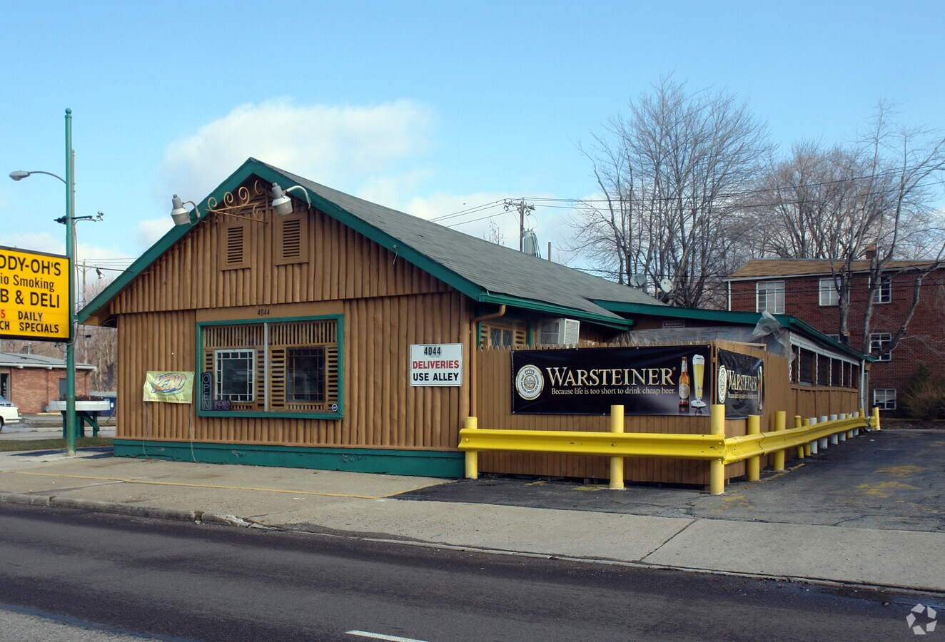 Monroe Street Toledo, OH for Sale