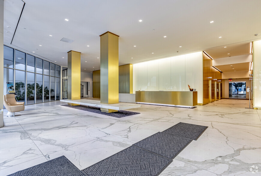 360 Central Ave, Saint Petersburg, FL for lease - Lobby - Image 3 of 6