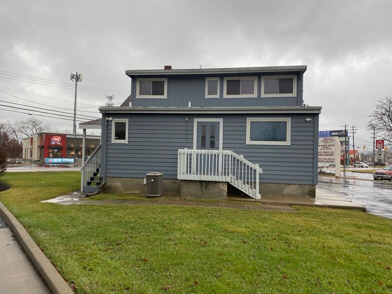 3542 Springdale Rd, Cincinnati, OH for sale - Building Photo - Image 2 of 32