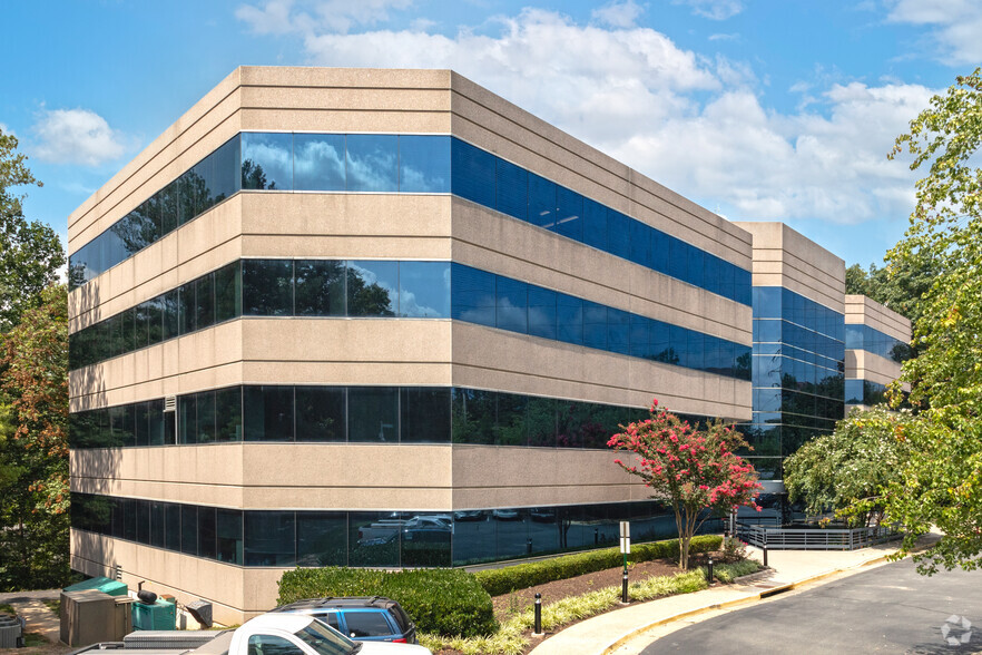 1801 Robert Fulton Dr, Reston, VA for lease - Building Photo - Image 2 of 5