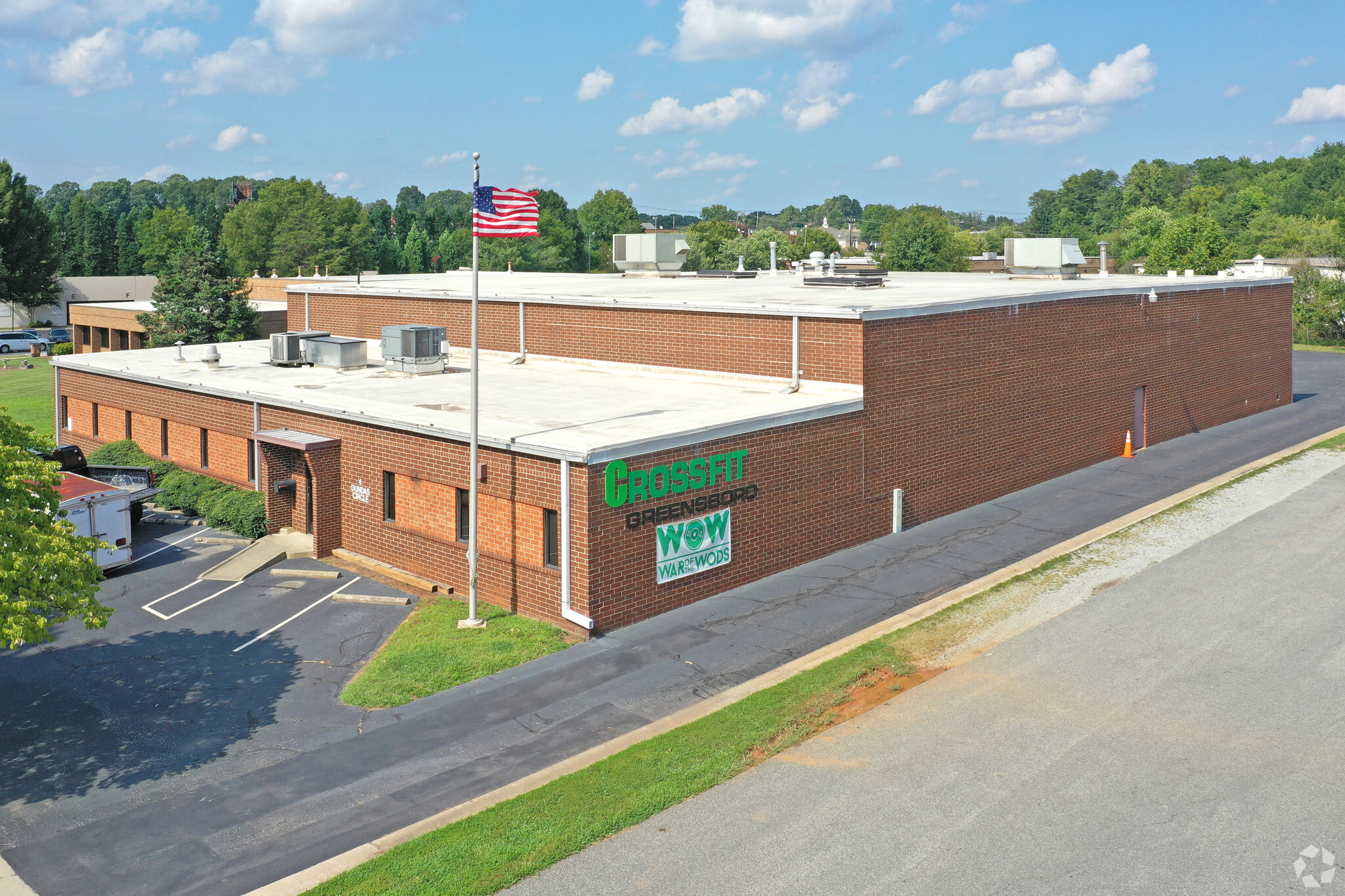 4 Dundas Cir, Greensboro, NC for sale Primary Photo- Image 1 of 1