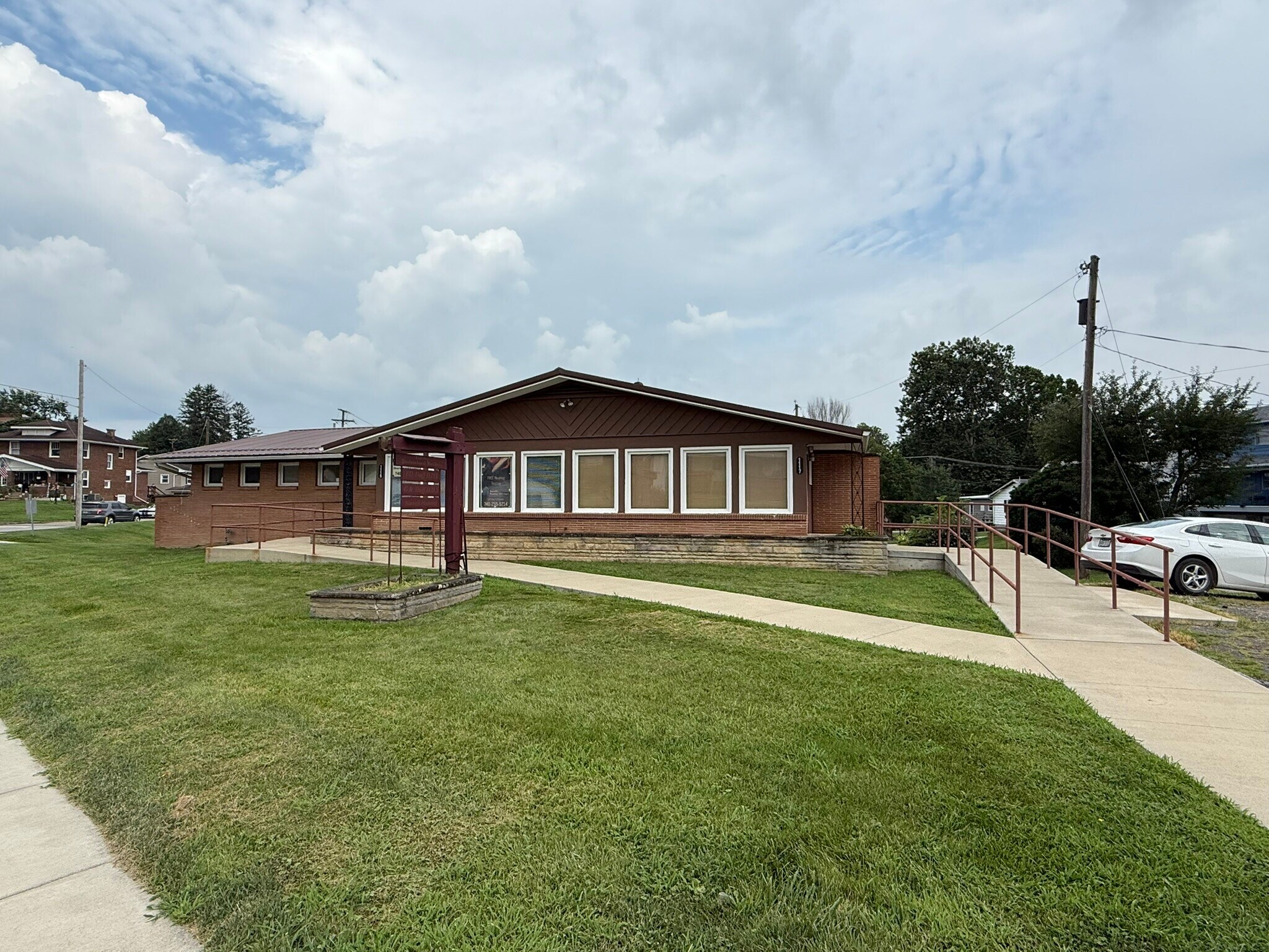 1117 Clark St, Cambridge, OH for sale Primary Photo- Image 1 of 21