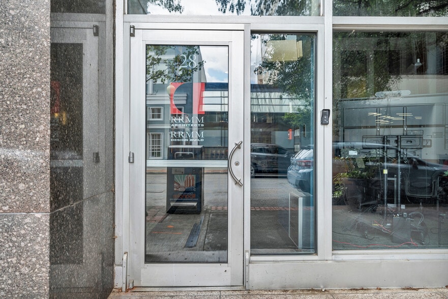 28 Church Ave SW, Roanoke, VA for sale - Building Photo - Image 2 of 8