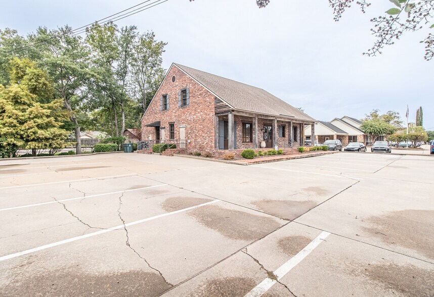 2001 Forsythe Ave, Monroe, LA 71201