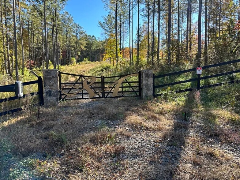 6958 Georgia 38, Ellijay, GA for sale - Primary Photo - Image 1 of 1