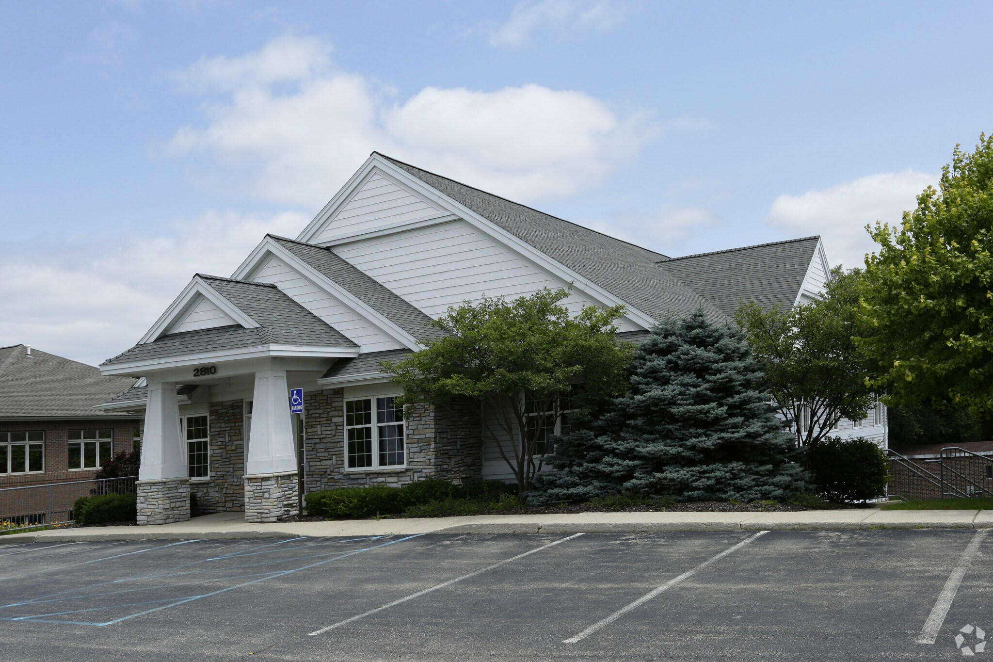 2810-2812 E Beltline Ln NE, Grand Rapids, MI for sale Primary Photo- Image 1 of 1