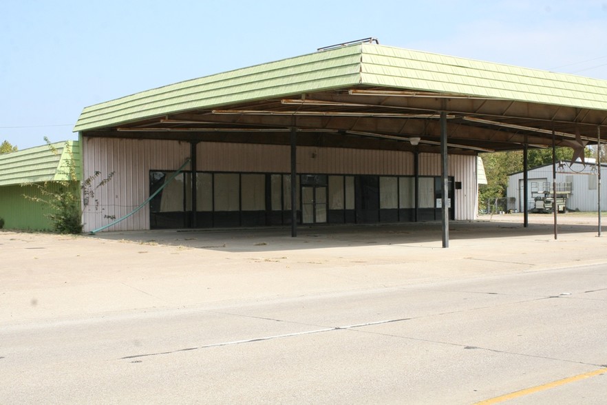 100 NE 2nd St, Kerens, TX for sale - Primary Photo - Image 1 of 1