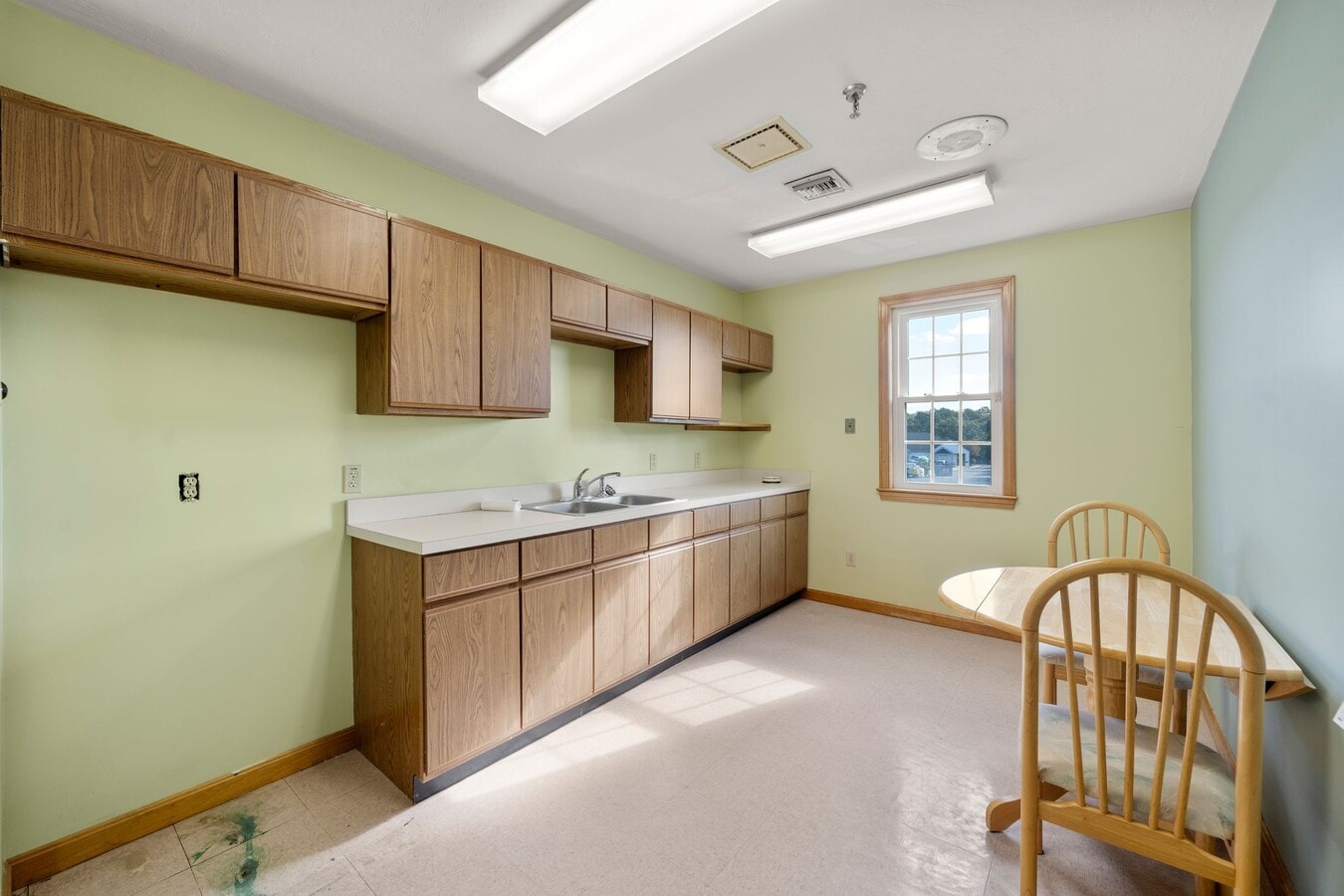 4-6 Barlows Landing Rd, Pocasset, MA 02559 - Unit 16 - - Interior Photo - Image 1 of 12