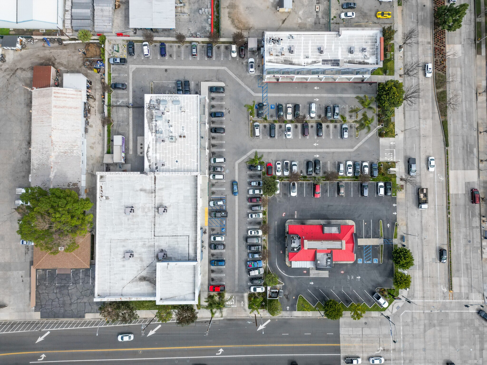 Sun9353 Imperial Highway Downey Ca 61 - lh4cg6s