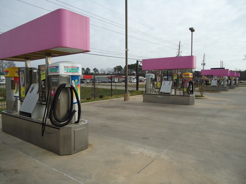 879 Bert Kouns Industrial Loop, Shreveport, LA for sale - Building Photo - Image 3 of 10