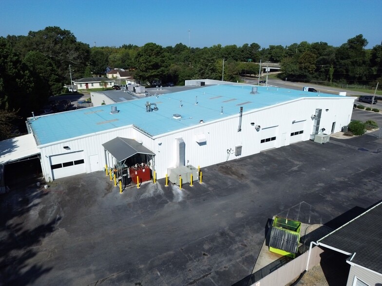 1801 Virginia Beach Blvd, Virginia Beach, VA for sale - Building Photo - Image 2 of 8