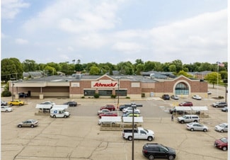 More details for 1501 Creston Park Dr, Janesville, WI - Retail for Sale
