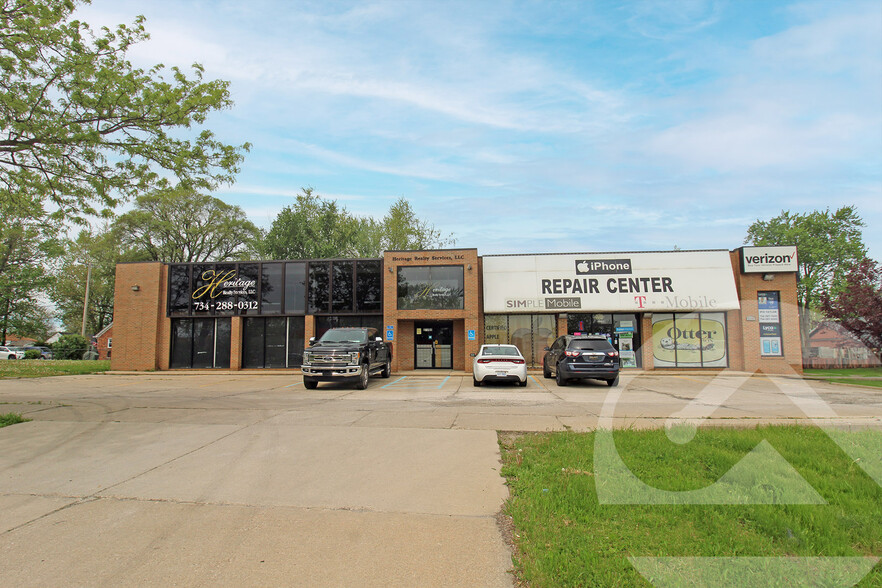 23702 Eureka Rd, Taylor, MI for lease - Building Photo - Image 1 of 2