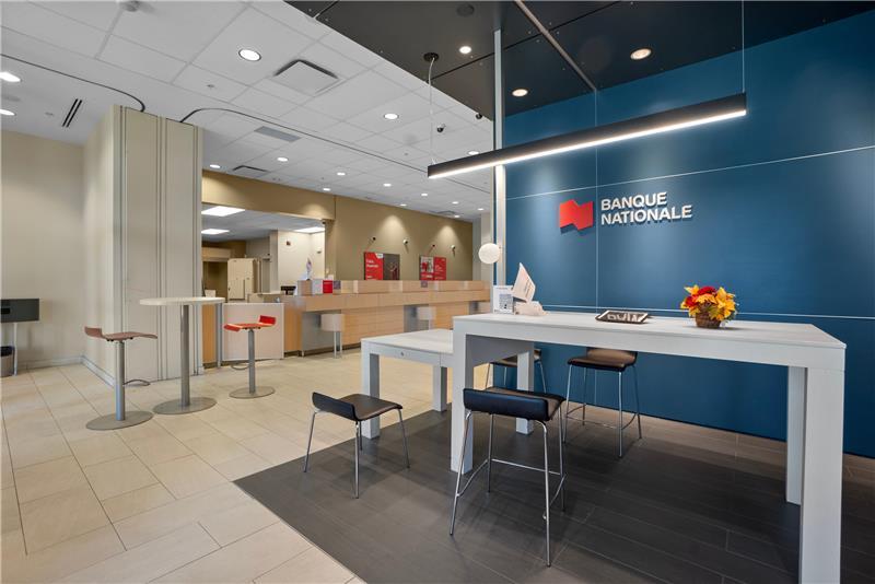 Boul. de la Côte Vertu portfolio of 3 properties for sale on LoopNet.com - Interior Photo - Image 3 of 8