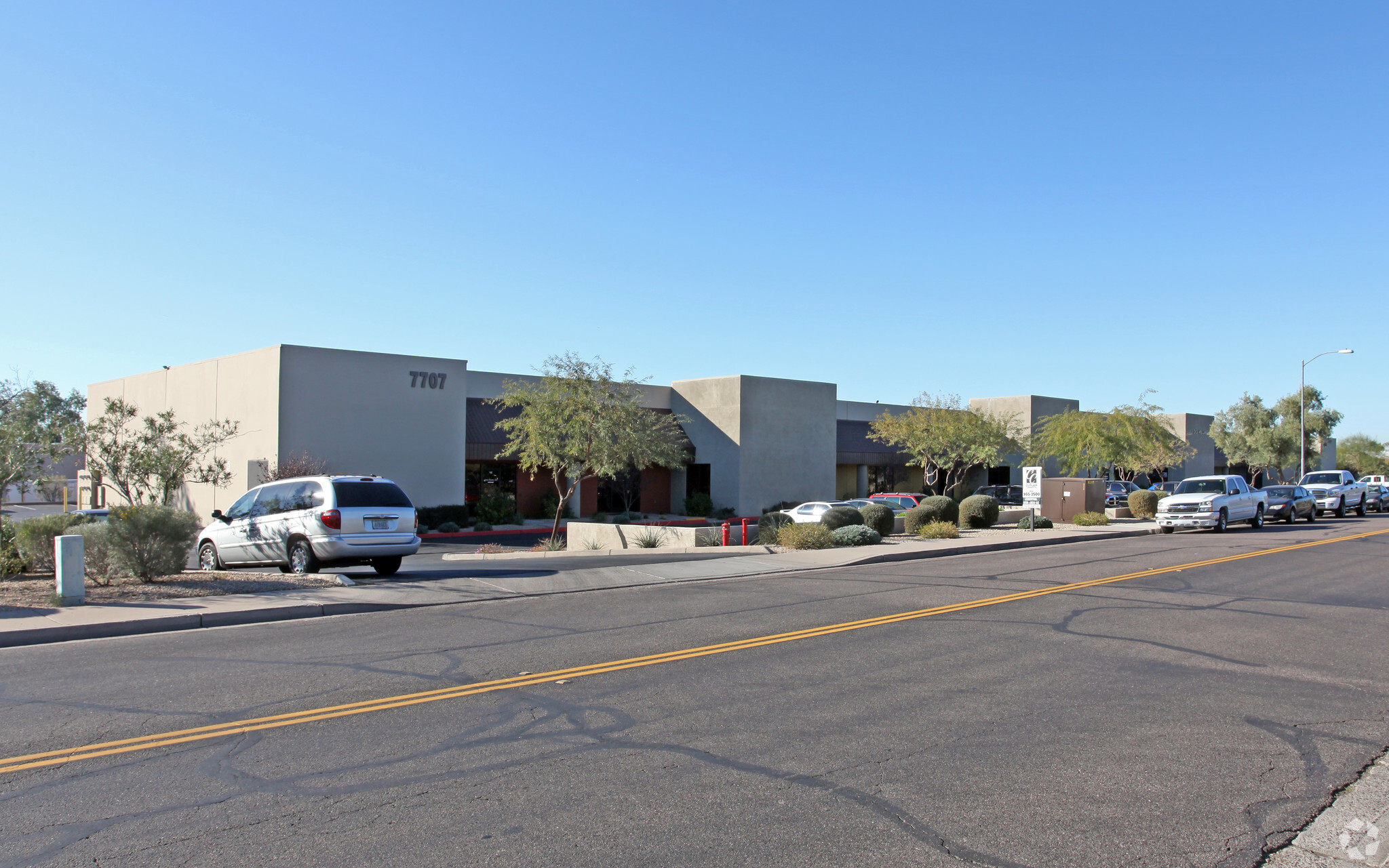 7707 E Acoma Dr, Scottsdale, AZ 85260 - Acoma Business Center | LoopNet