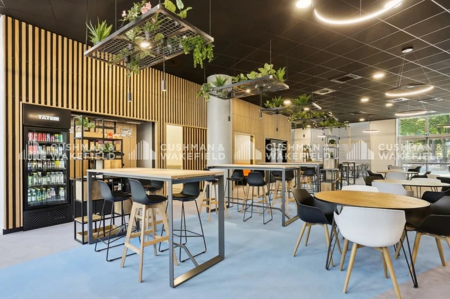 257 Avenue Georges Clemenceau, Nanterre for lease - Interior Photo - Image 2 of 6