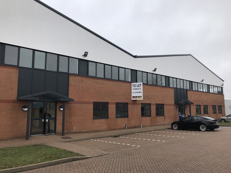 10 Laporte Way, Luton for sale - Building Photo - Image 1 of 1