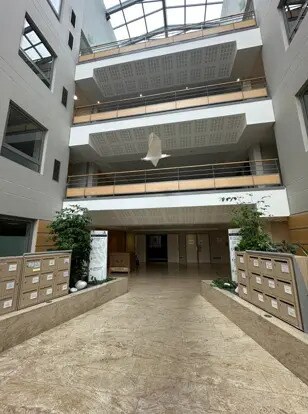 300 Route Nationale, Limonest for lease - Lobby - Image 3 of 4