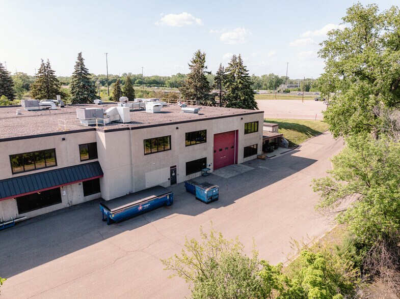 7945 Wallace Rd, Eden Prairie, MN for lease - Building Photo - Image 3 of 11