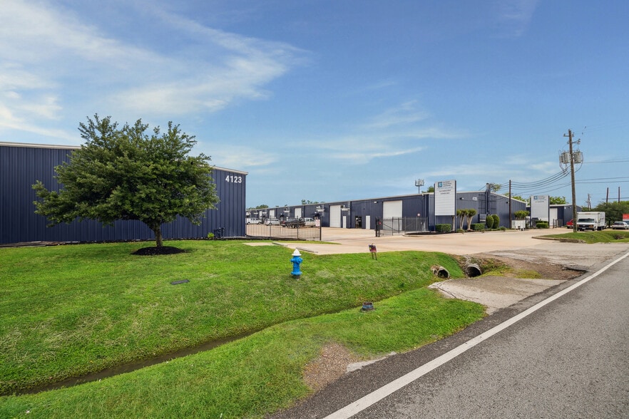 4125 Hollister Rd, Houston, TX for lease - Building Photo - Image 2 of 59