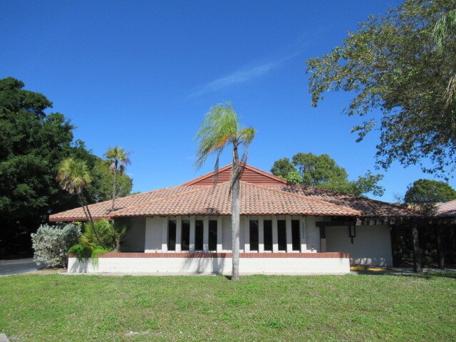 1635 Medical Ln, Fort Myers, FL for sale - Building Photo - Image 1 of 1