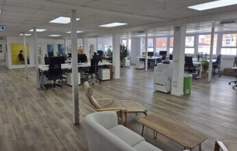 34 Medina Rd, Cowes for lease Interior Photo- Image 1 of 4