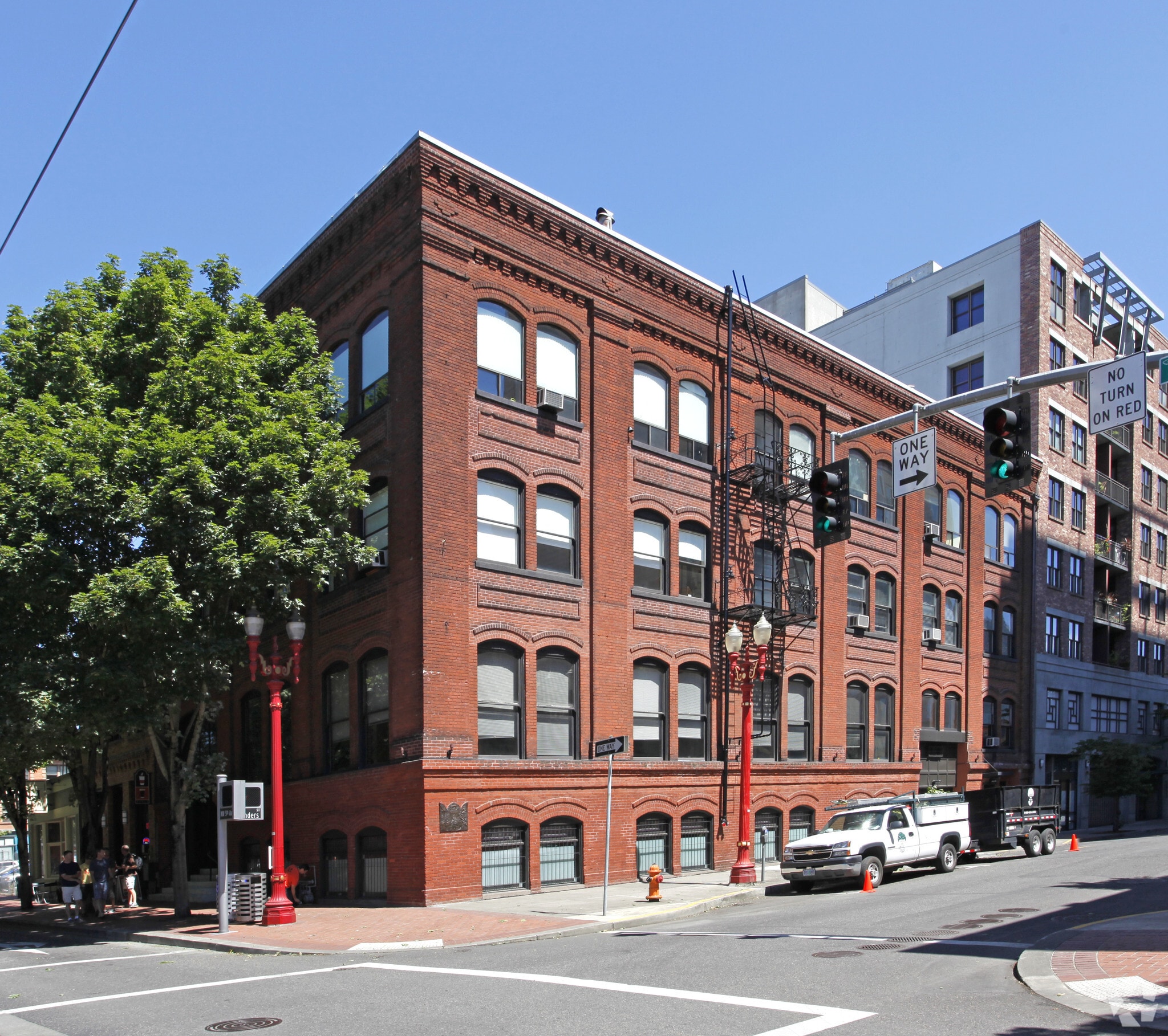 408 NW 5th Ave, Portland, OR for lease Primary Photo- Image 1 of 17