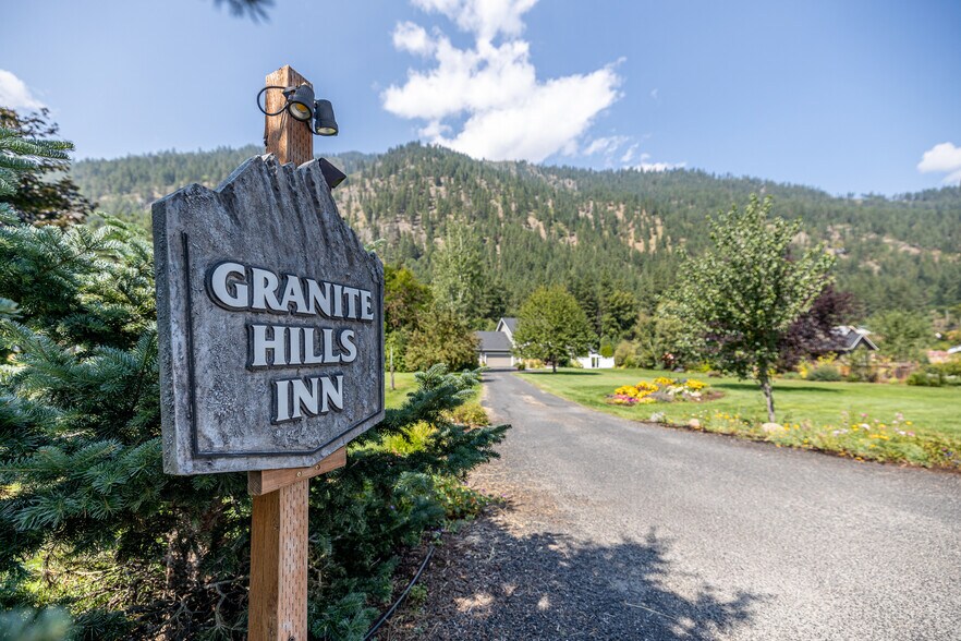 7970 Icicle Rd, Leavenworth, WA for sale - Primary Photo - Image 1 of 1
