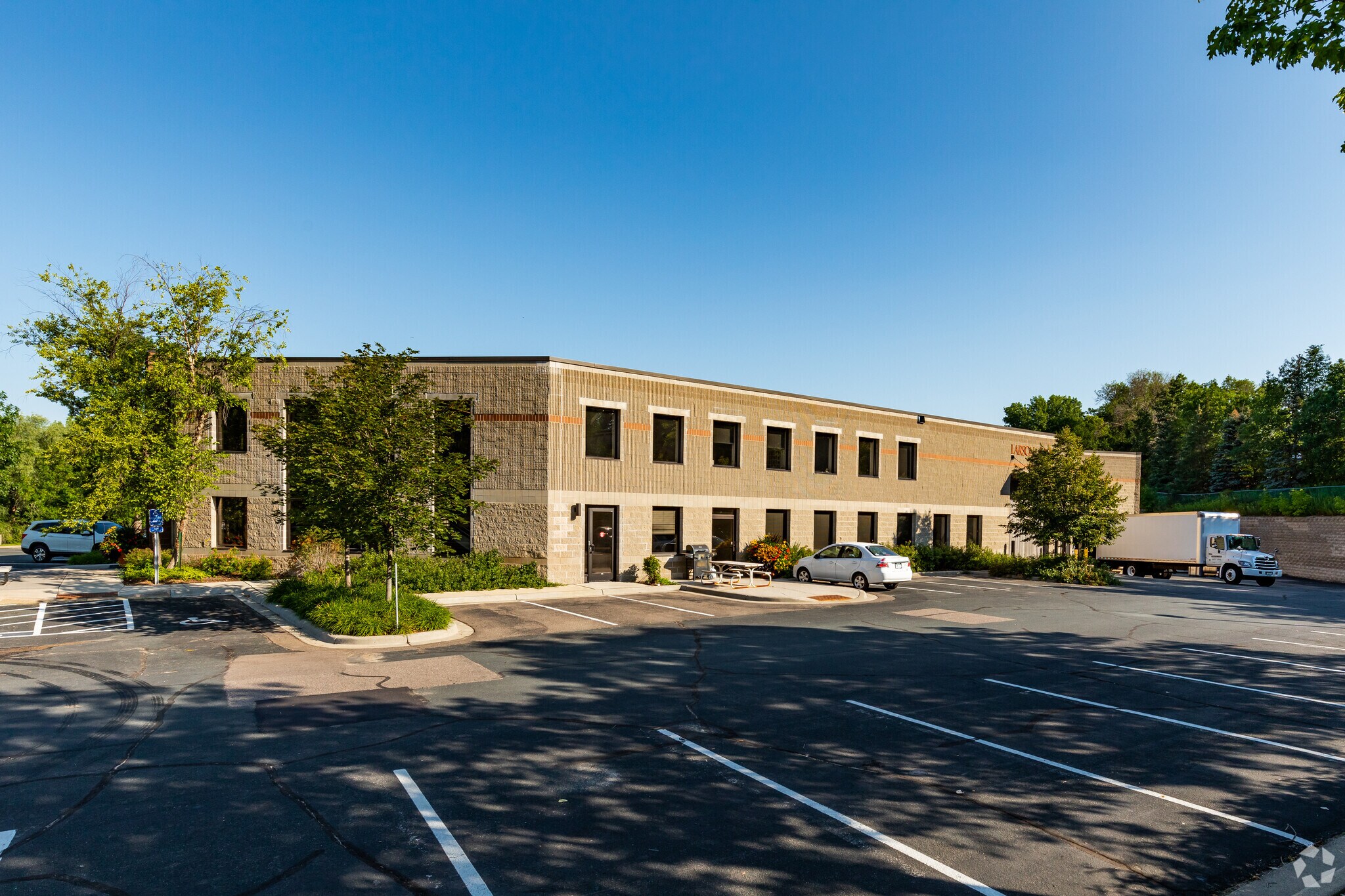 58525870 Baker Rd, MN 55345 SkyRidge Business Center