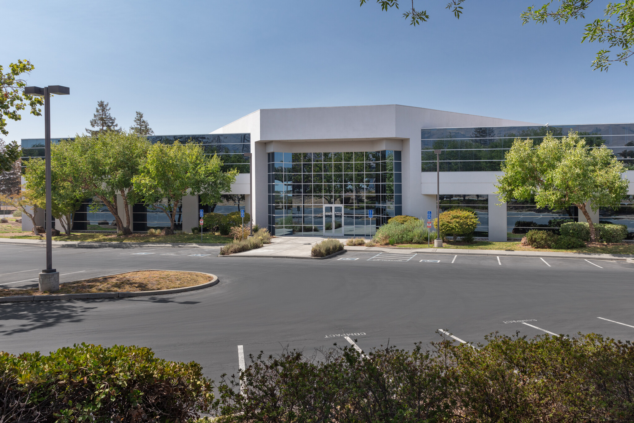 45401 Research Ave, Fremont, CA for lease Building Photo- Image 1 of 5