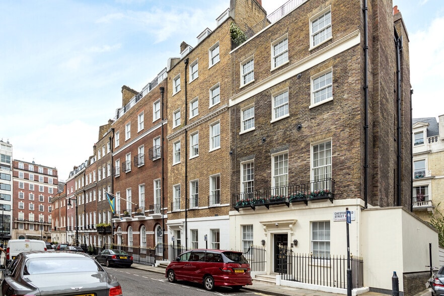 9 Chesterfield St, London for lease - Building Photo - Image 2 of 7