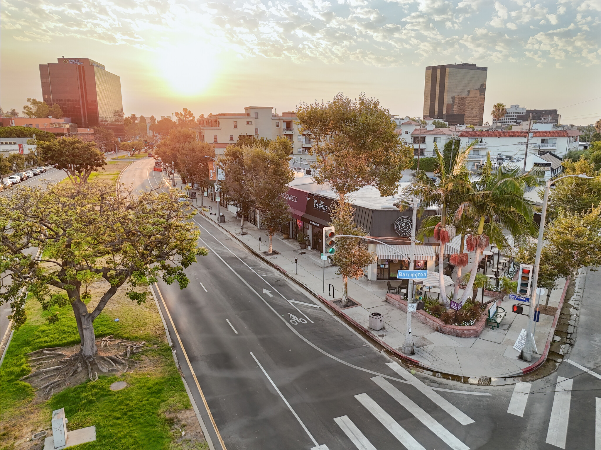 11698 San Vicente Blvd, Los Angeles, CA for lease Building Photo- Image 1 of 6