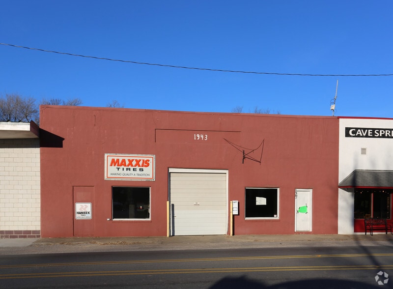 127 S Main St, Cave Springs, AR for sale - Building Photo - Image 2 of 2