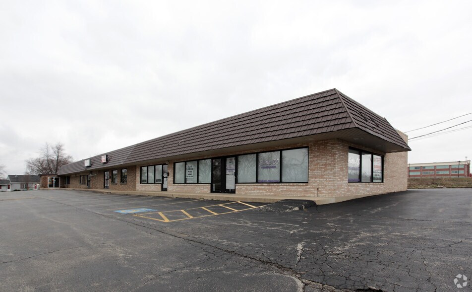 100-110 Macgregor Rd, Lockport, IL for sale - Primary Photo - Image 1 of 1