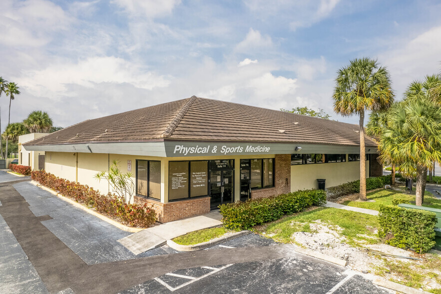 6710 W Sunrise Blvd, Plantation, FL for lease - Primary Photo - Image 2 of 4