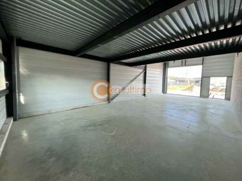 Flex in GUJAN-MESTRAS for lease - Interior Photo - Image 1 of 7